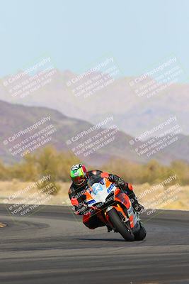 media/Feb-04-2023-SoCal Trackdays (Sat) [[8a776bf2c3]]/Turn 14 (115pm)/